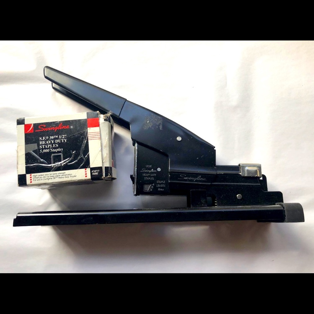 Swingline 39 Heavy Duty Stapler 100 Sheet